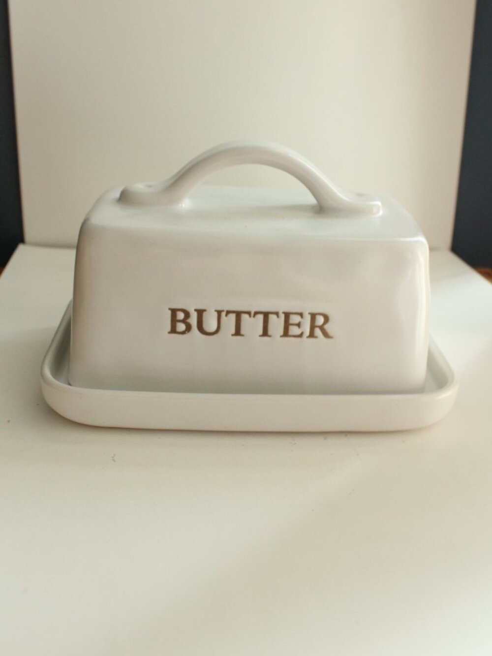 PC Off White Butter Dish with Lid Stoneware Full 1lb Butter - Picture 1 of 5